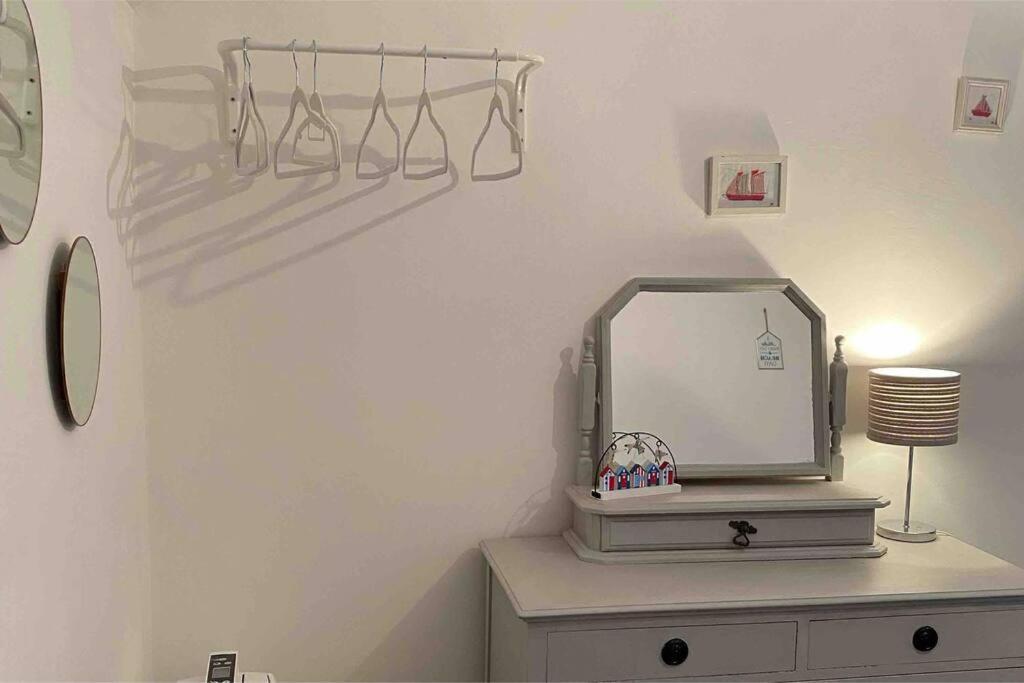 Lilly'S Cottage, Filey, Sleeps 8 Exterior photo